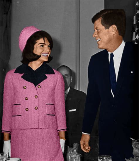 jacqueline kennedy onassis pink chanel suit|jfk wife dress blood.